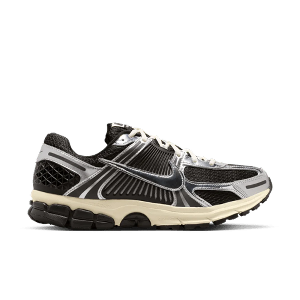 Nike Men's Zoom Vomero 5 Shoes black Color