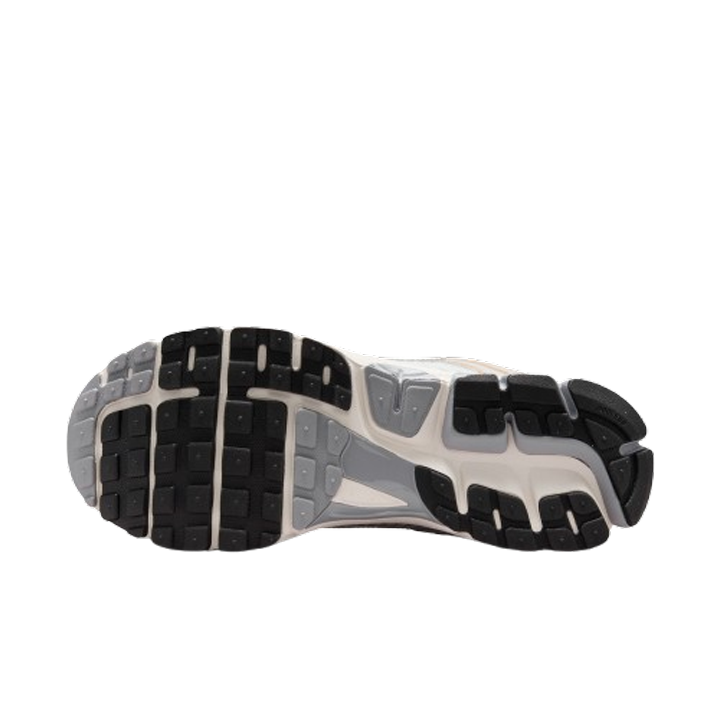 Nike Zoom Vomero 5 Men's Shoes