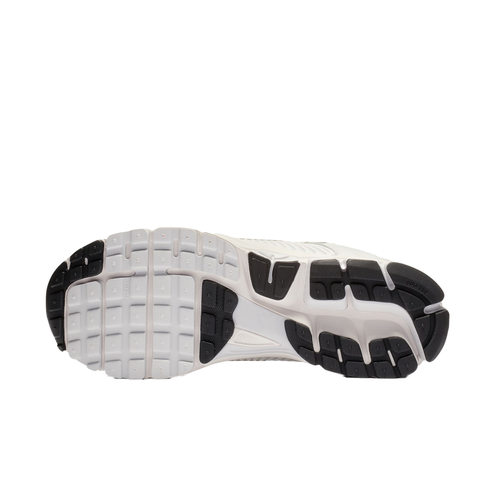 Nike Zoom Vomero 5 Men's Shoes