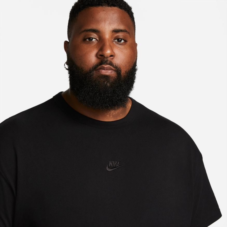 Nike Sportswear Premium Essentials