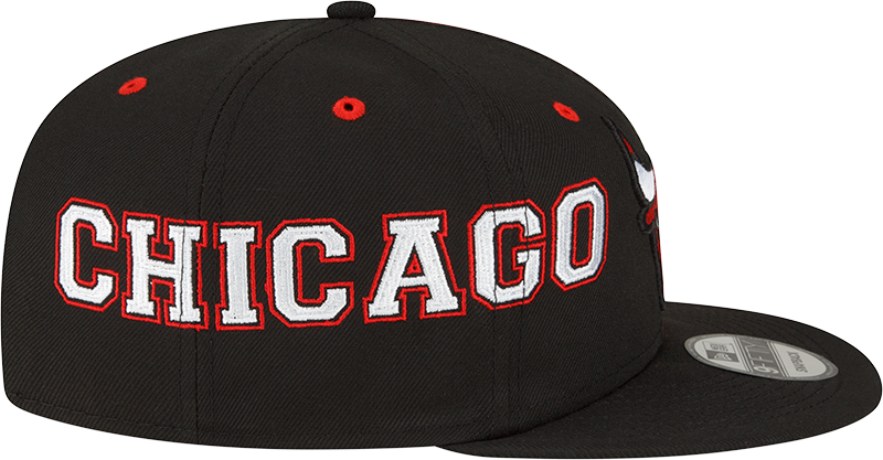 New Era Chicago Bulls Black/Red Team Split 9FIFTY Snapback Hat