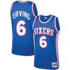 Camiseta Swingman azul real de Julius Erving de los Philadelphia 76ers, edición 1976-77, de Mitchell & Ness Hardwood Classics.