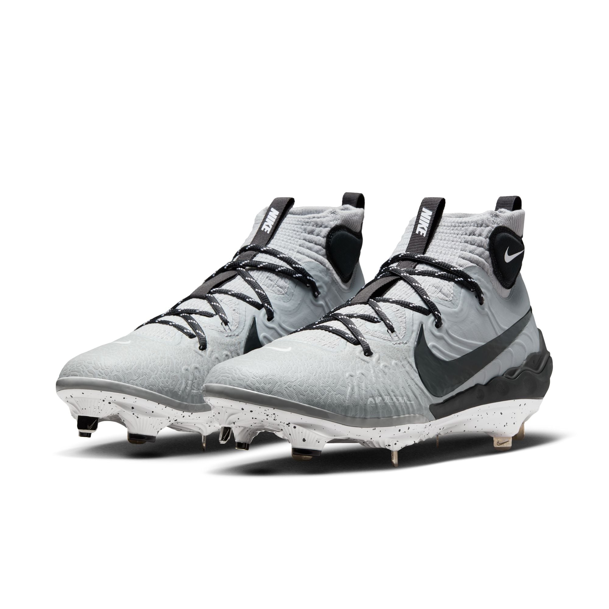 Chrome baseball cleats online