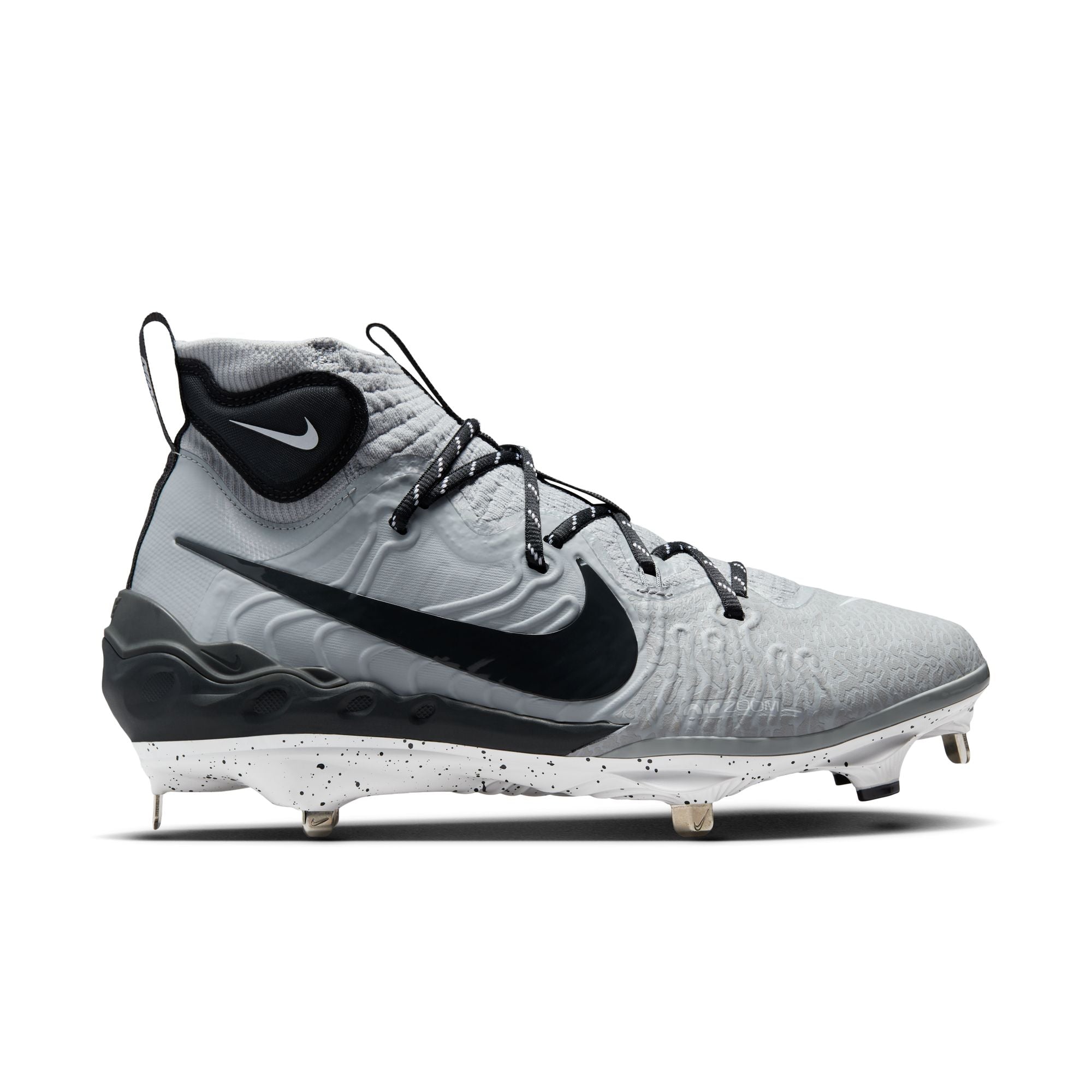 Nike metal cleats hotsell