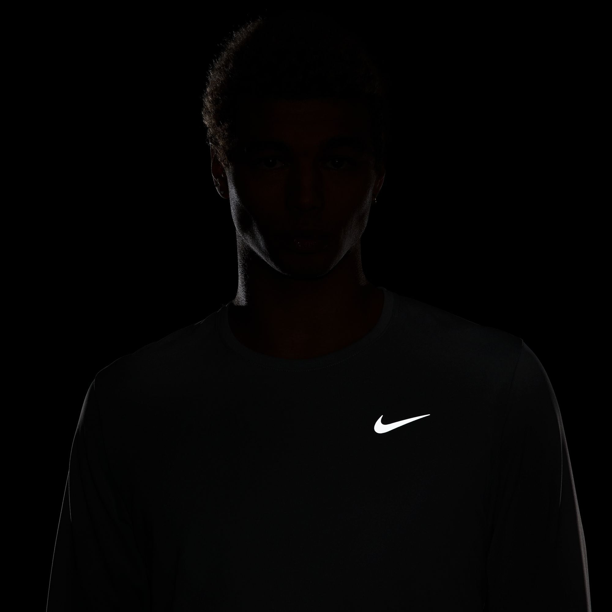 Tシャツ・カットソー Nike Miler Men's Dry Fit UV Long Sleeve Running Top Nike Miler Men's Dri-FIT UV Long-Sleeve Running Top. Nike JP