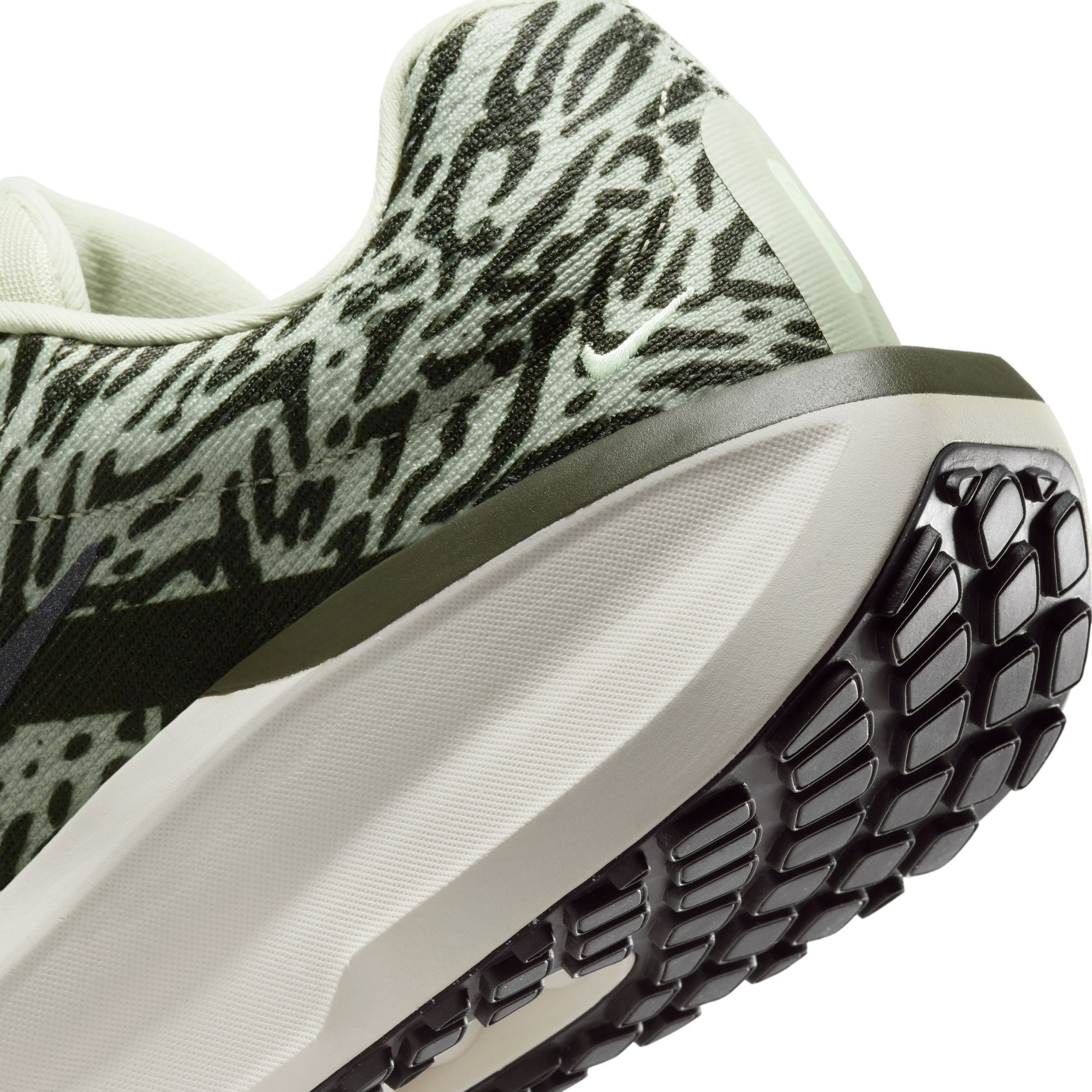 Nike Winflo 11 Premium Women's Road Running Shoes