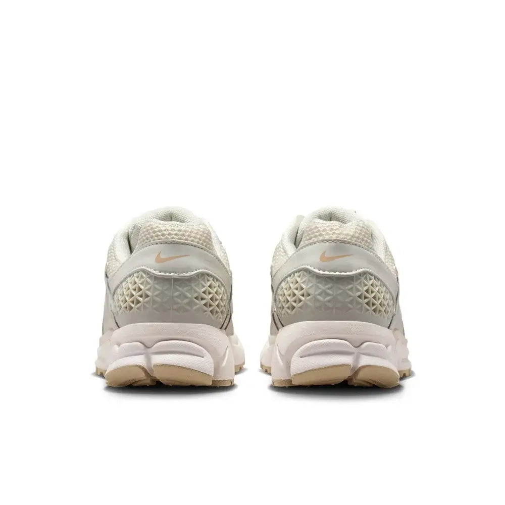 Nike Zoom Vomero 5 – Midway Sports
