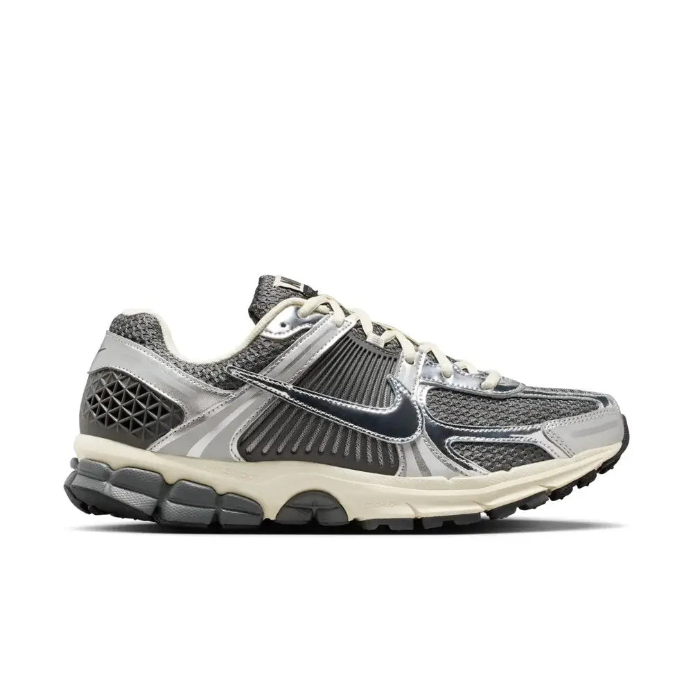 7*様 Nike Zoom Vomero 5 7 (US) Nike Zoom Vomero 5 – Midway Sports