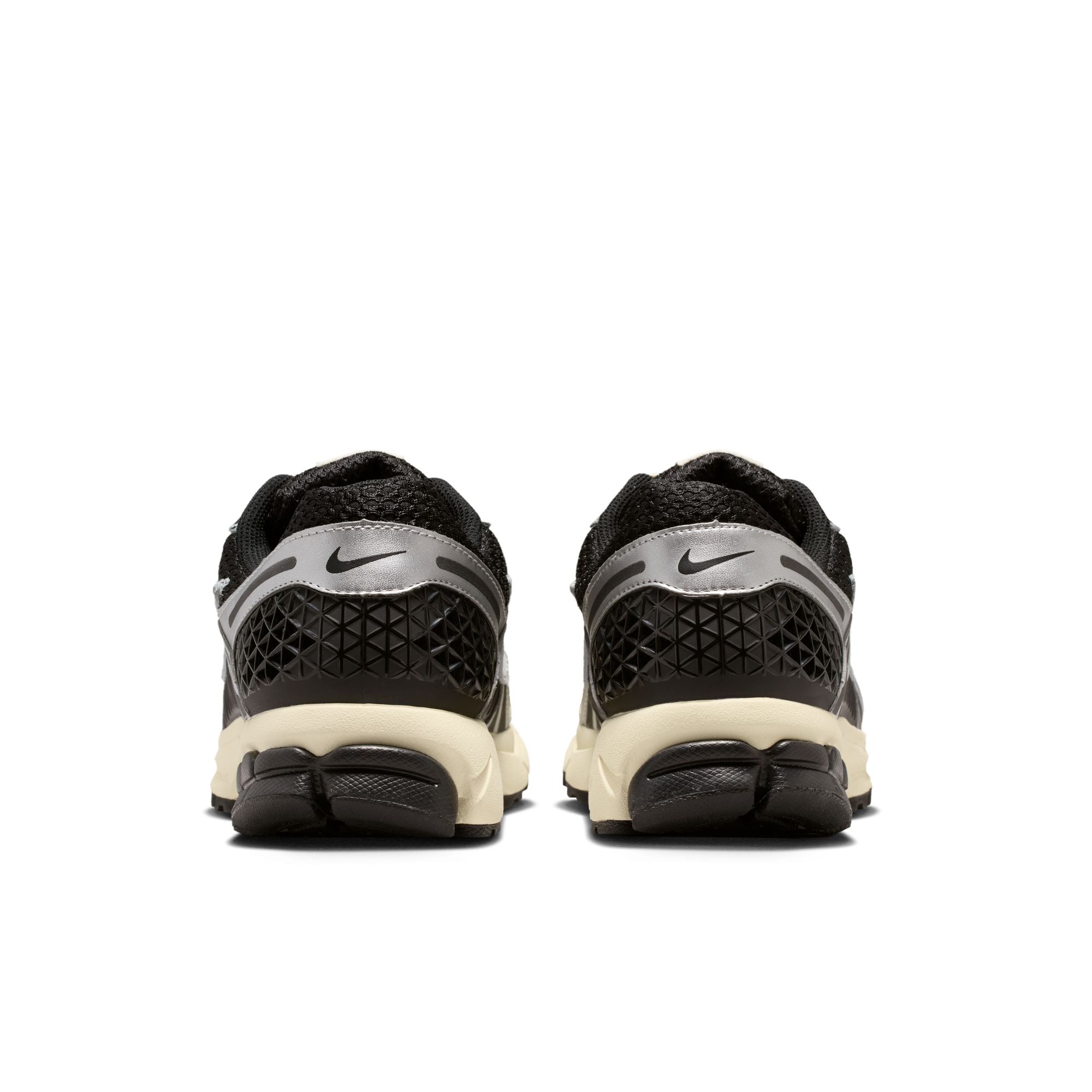 Nike Zoom Vomero 5 Men's Shoes