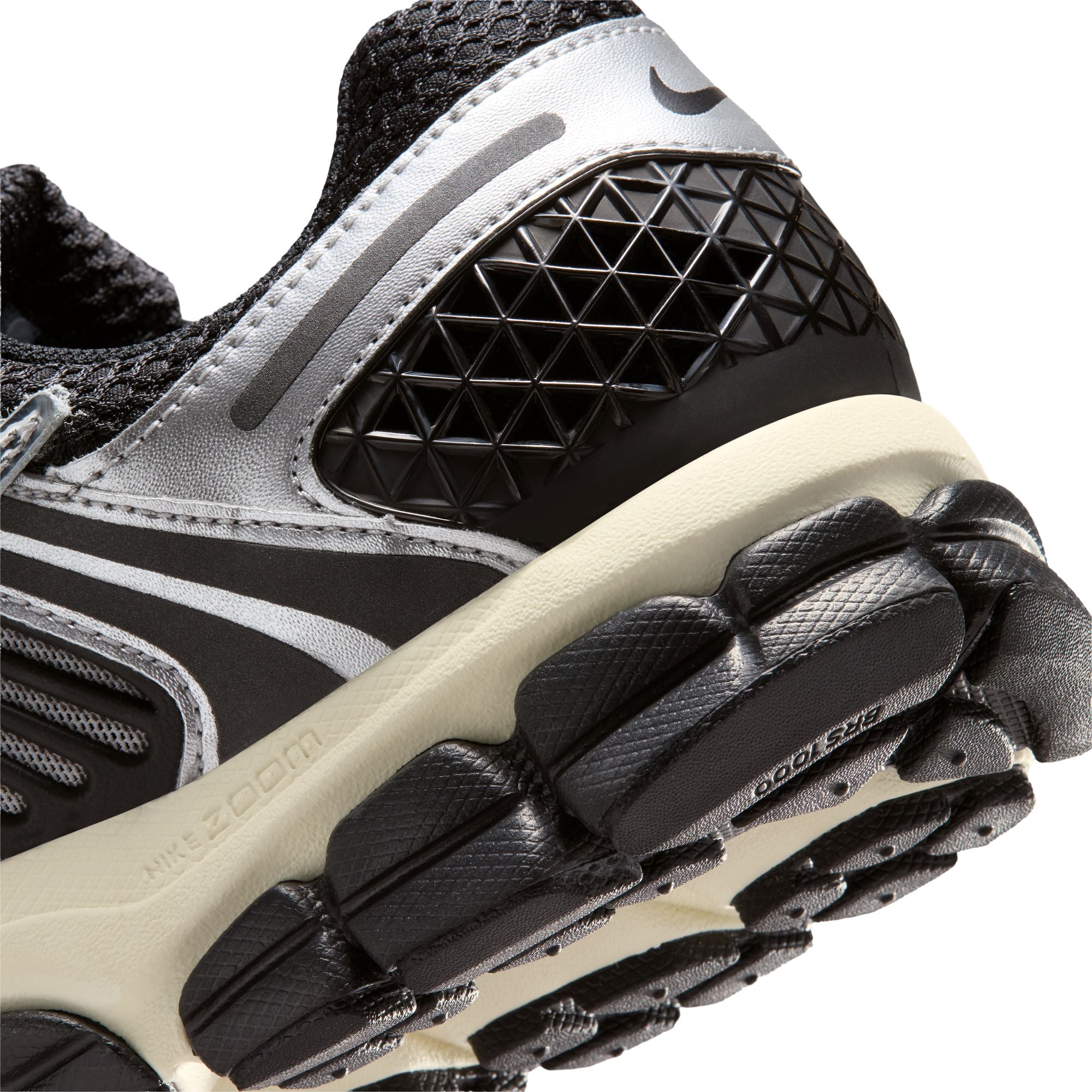 Nike Zoom Vomero 5 Men's Shoes