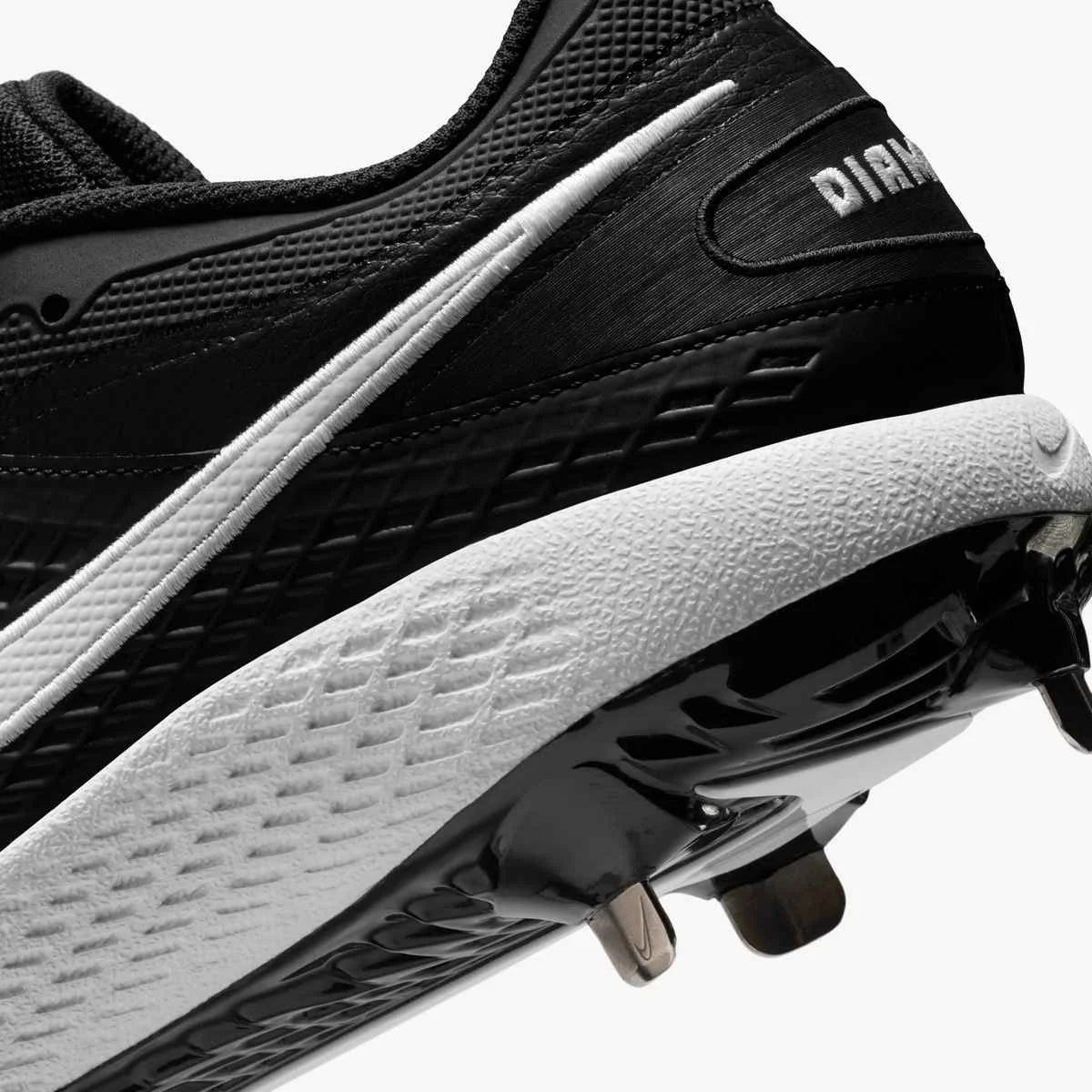 Nike Men's Diamond Gamer MTL Baseball Cleats