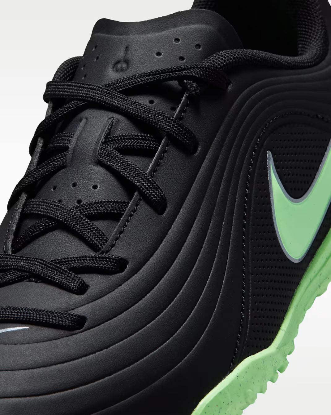 Nike Jr. Tiempo Maestro Club
