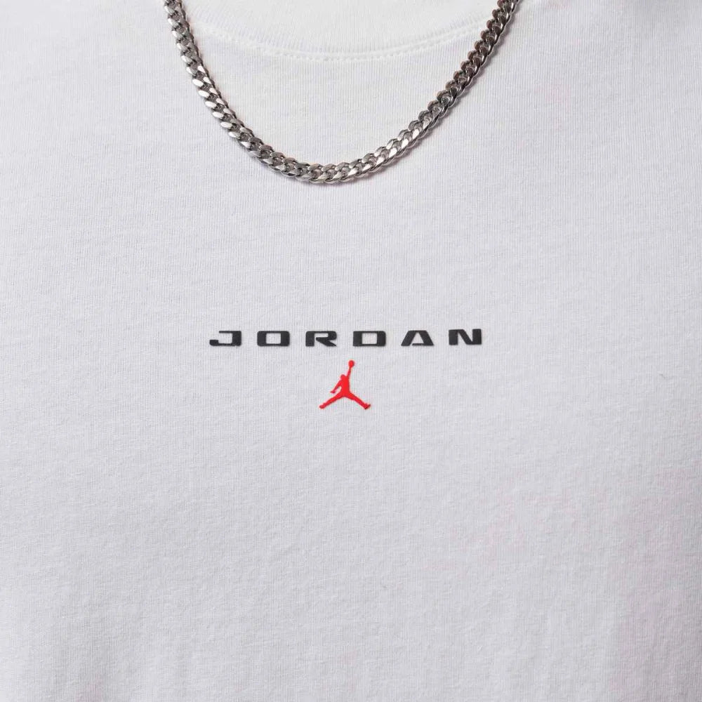Jordan Men's Flight Essentials Oversized Patch T-Shirt