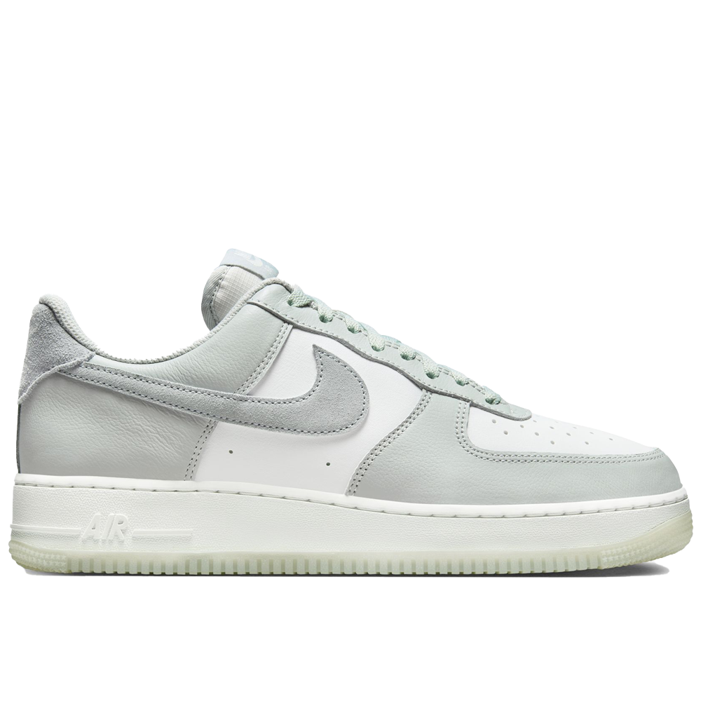 NIKE Men s Air Force 1 07 LV8 Sneakers