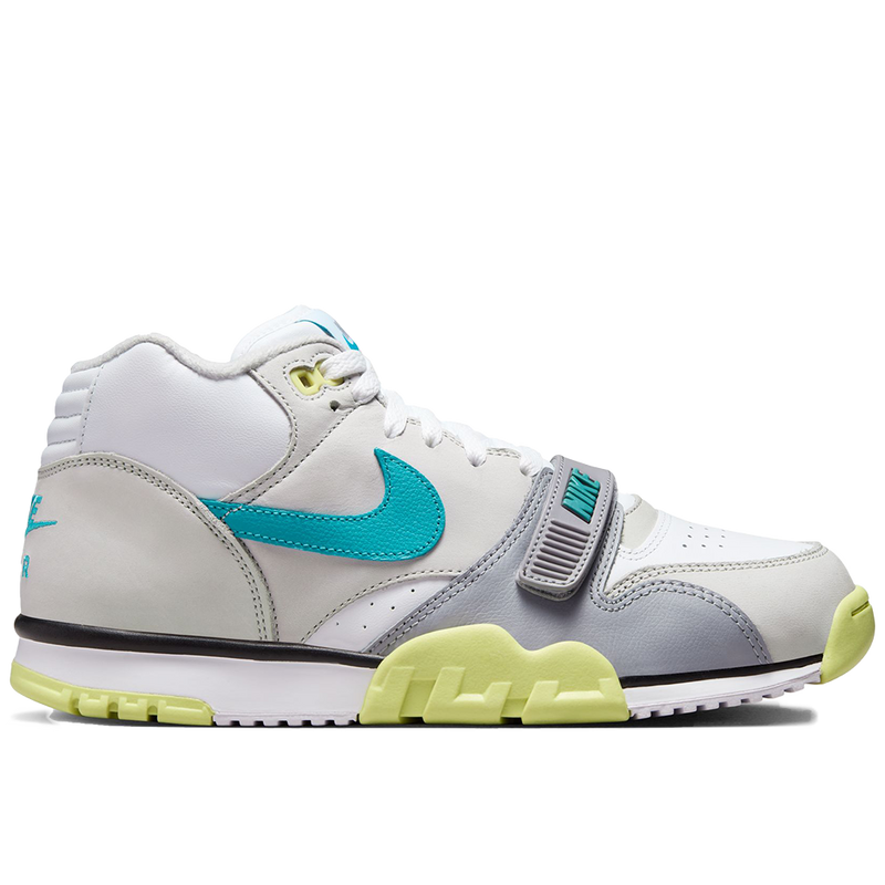 nike air trainer mid