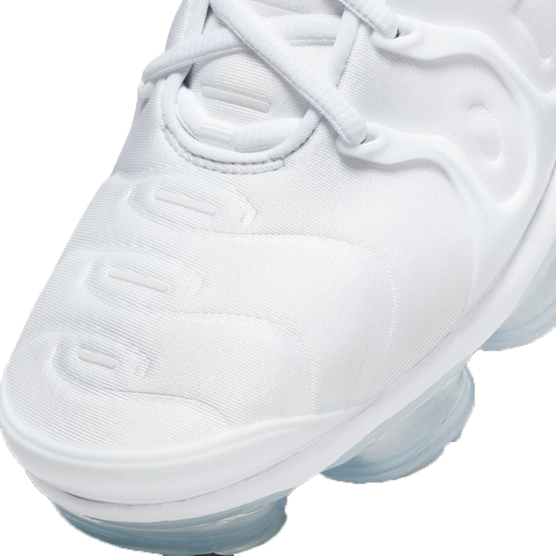 nike all white vapormax plus