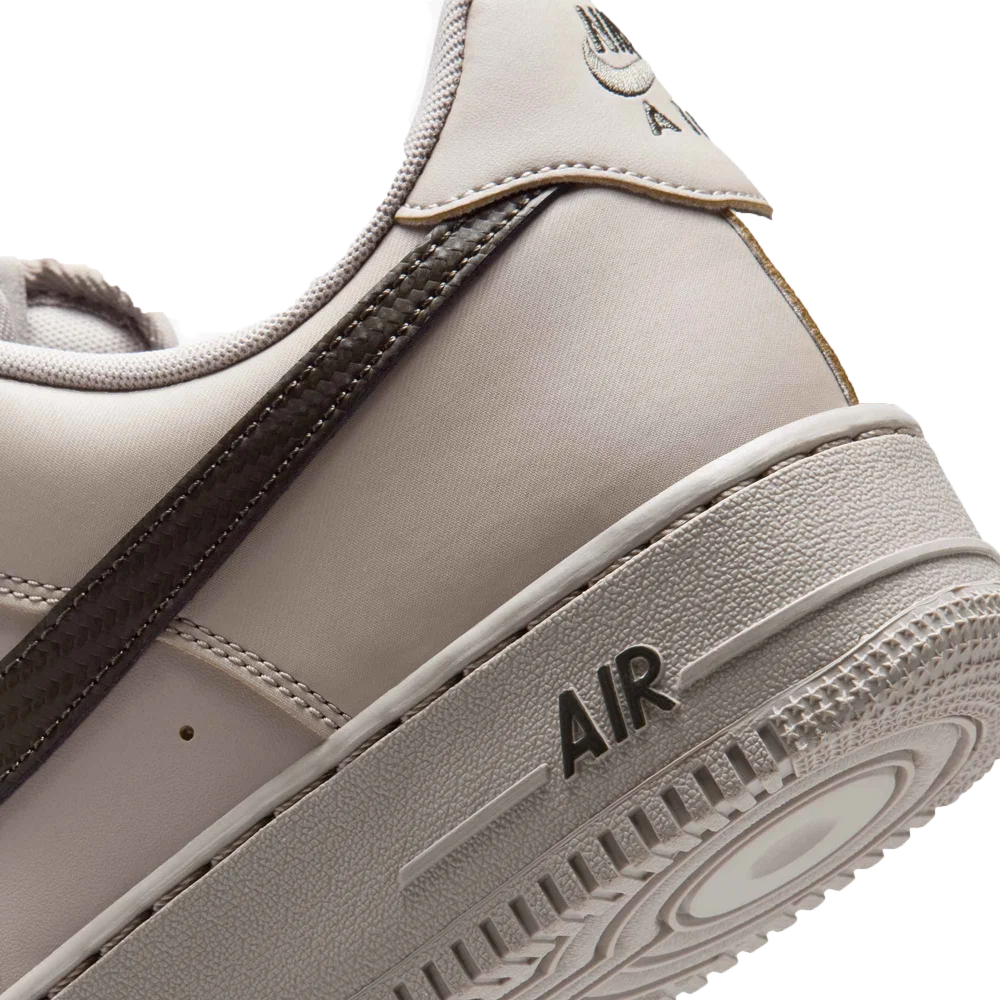 Nike Men's Air Force 1 '07 Basketball Shoes