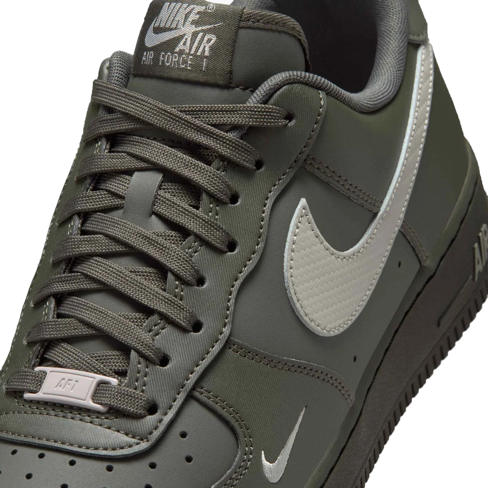 Nike Men's Air Force 1 '07 Basketball Shoes