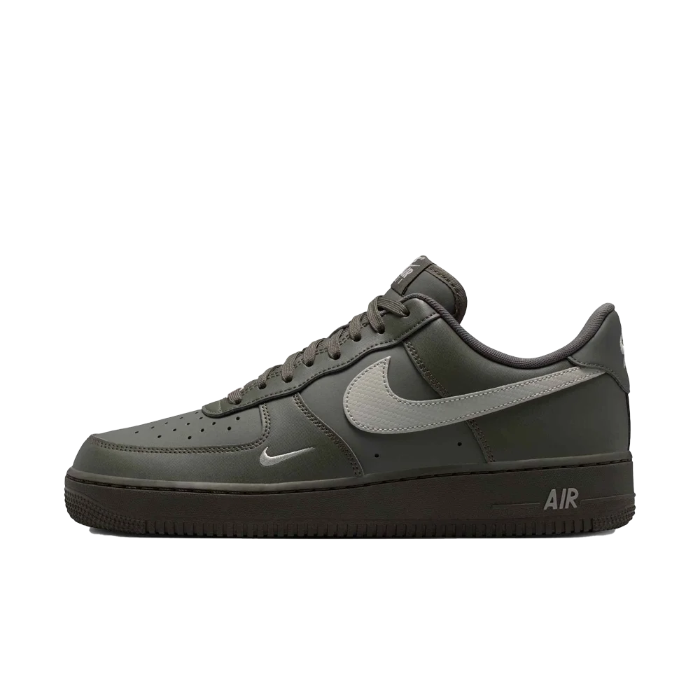 Nike Men's Air Force 1 '07 Basketball Shoes