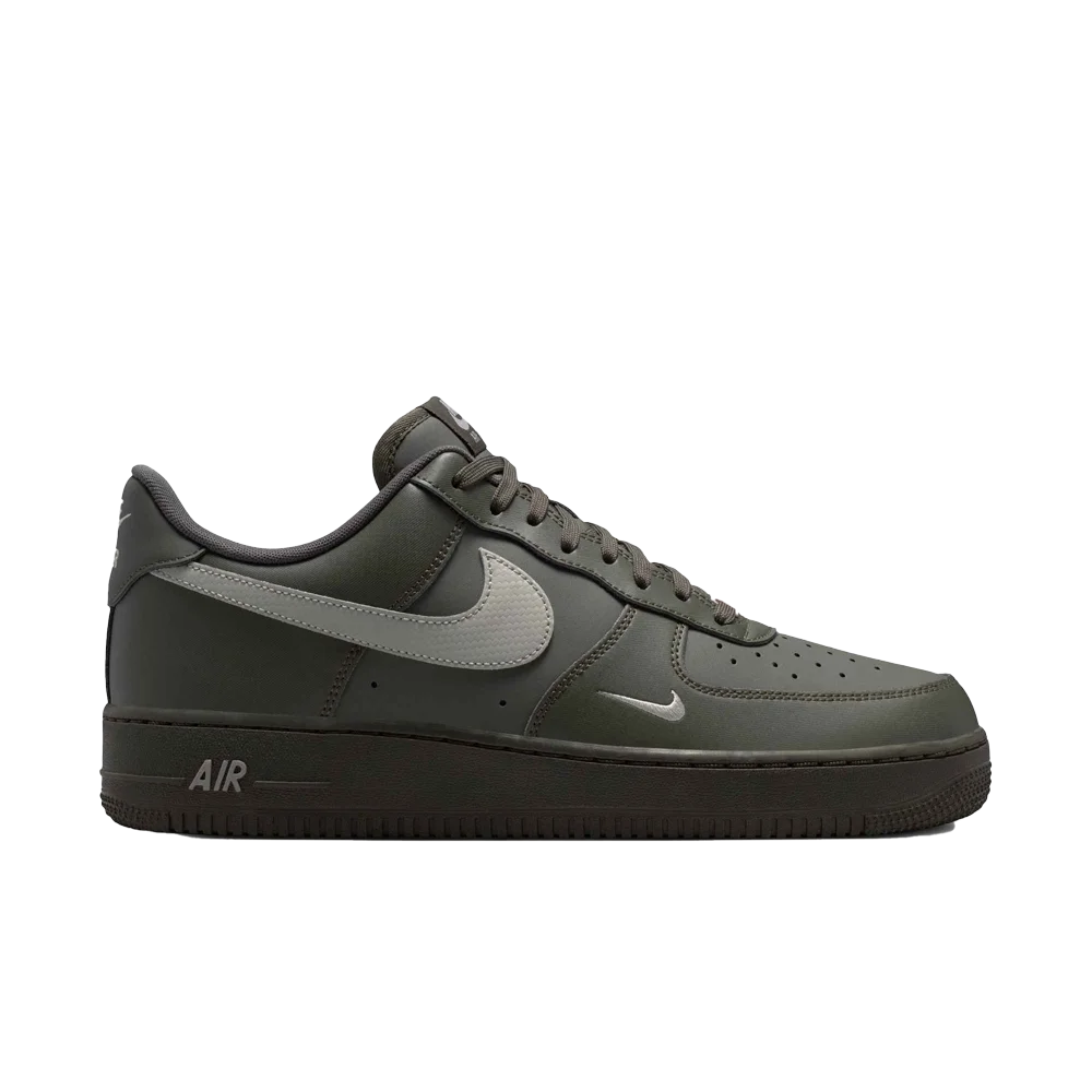 Nike Men's Air Force 1 '07 Basketball Shoes