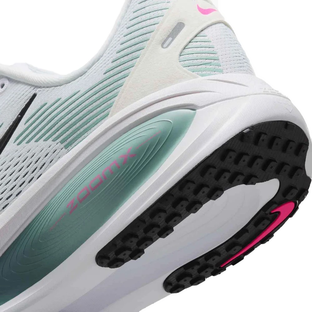Nike Men's Vomero 18 Road Running Shoes