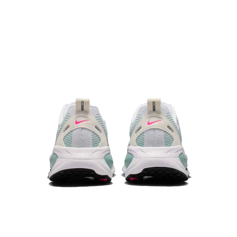 Nike Men's Vomero 18 Road Running Shoes