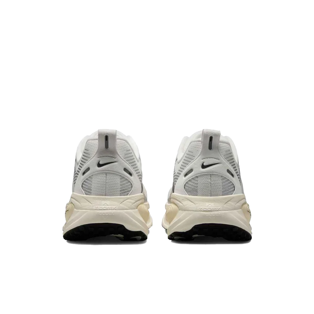 Nike Men's Vomero 18 Road Running Shoes