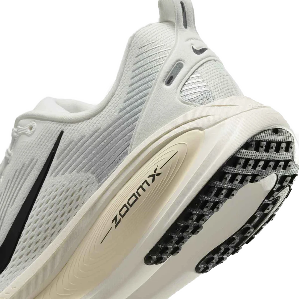 Nike Men's Vomero 18 Road Running Shoes