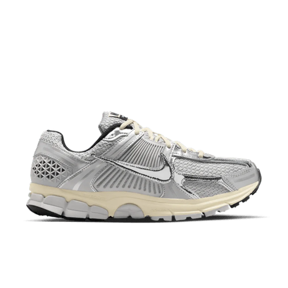 Nike Men's Zoom Vomero 5 Shoes