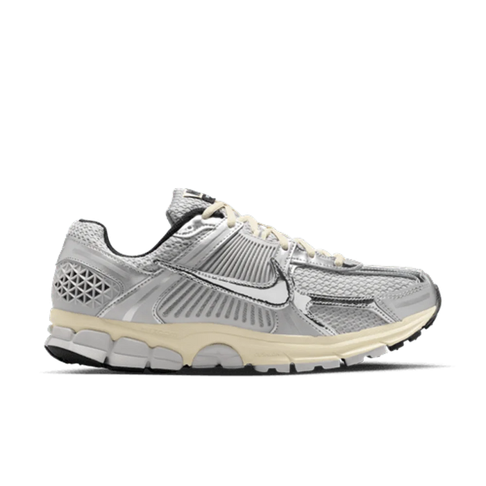 Nike Men's Zoom Vomero 5 Shoes Gray Color