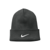 Gorro Nike Team con puño (CW6117) en blanco