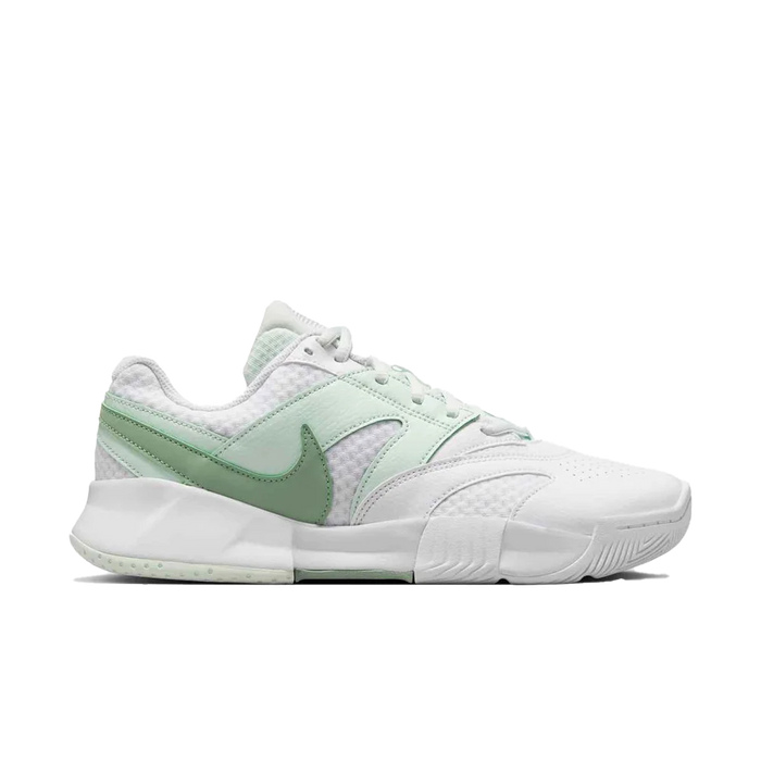 Nike Women's Court Lite 4 White color