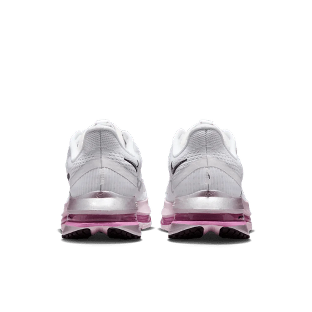 Nike Women's Pegasus Premium Road Running Shoes