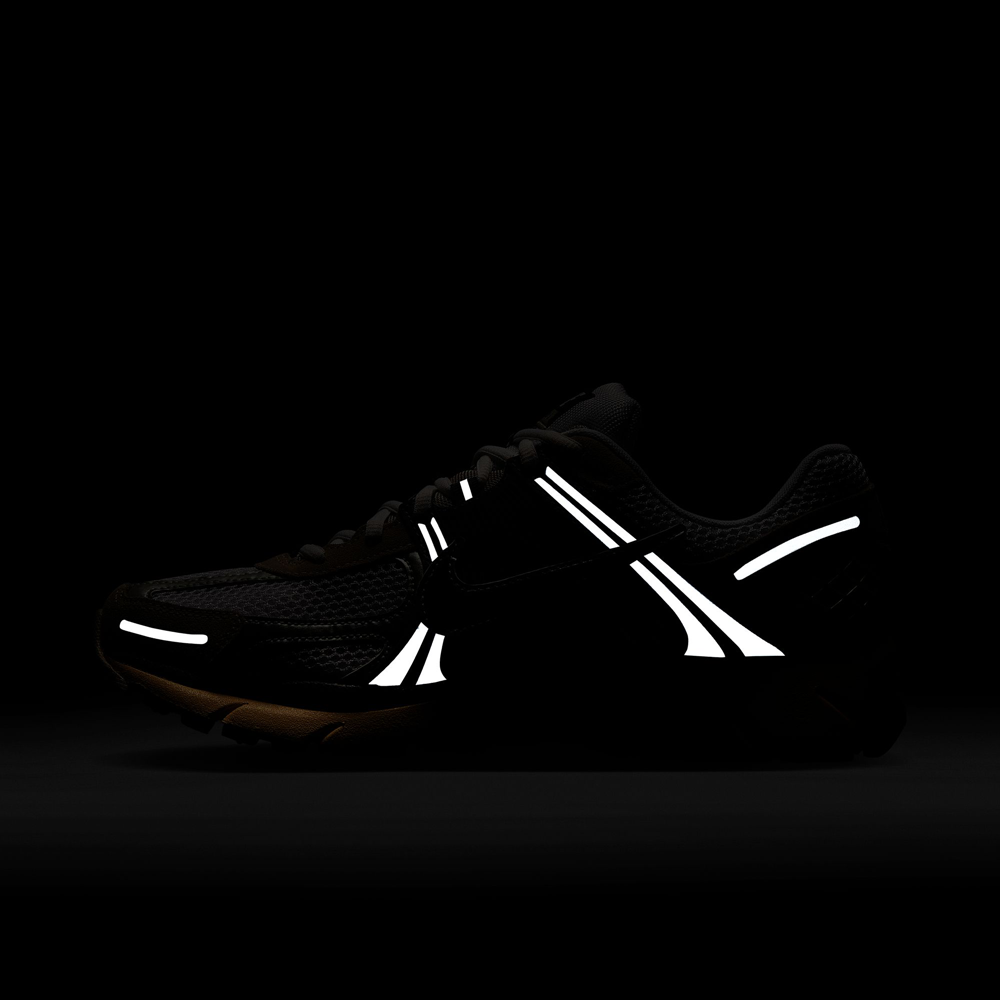 Nike Zoom Vomero 5 Men's Shoes