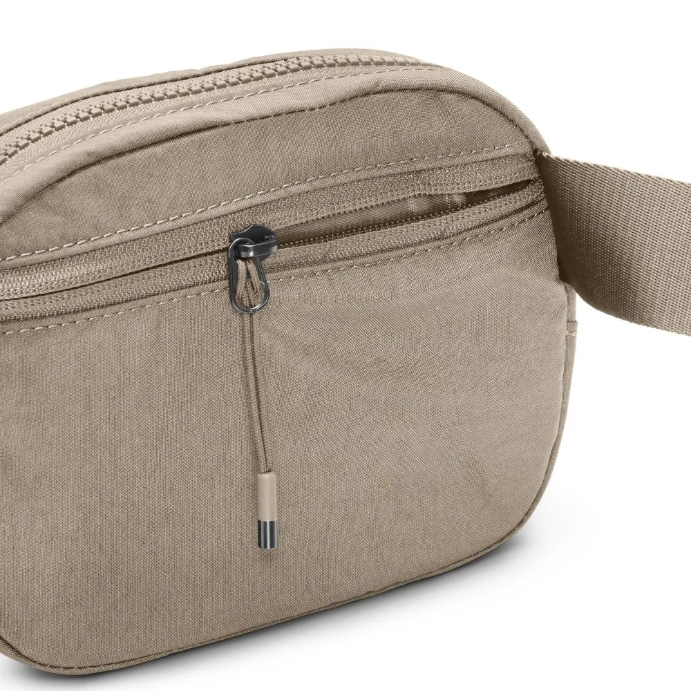Nike Aura Crossbody Bag (2L)