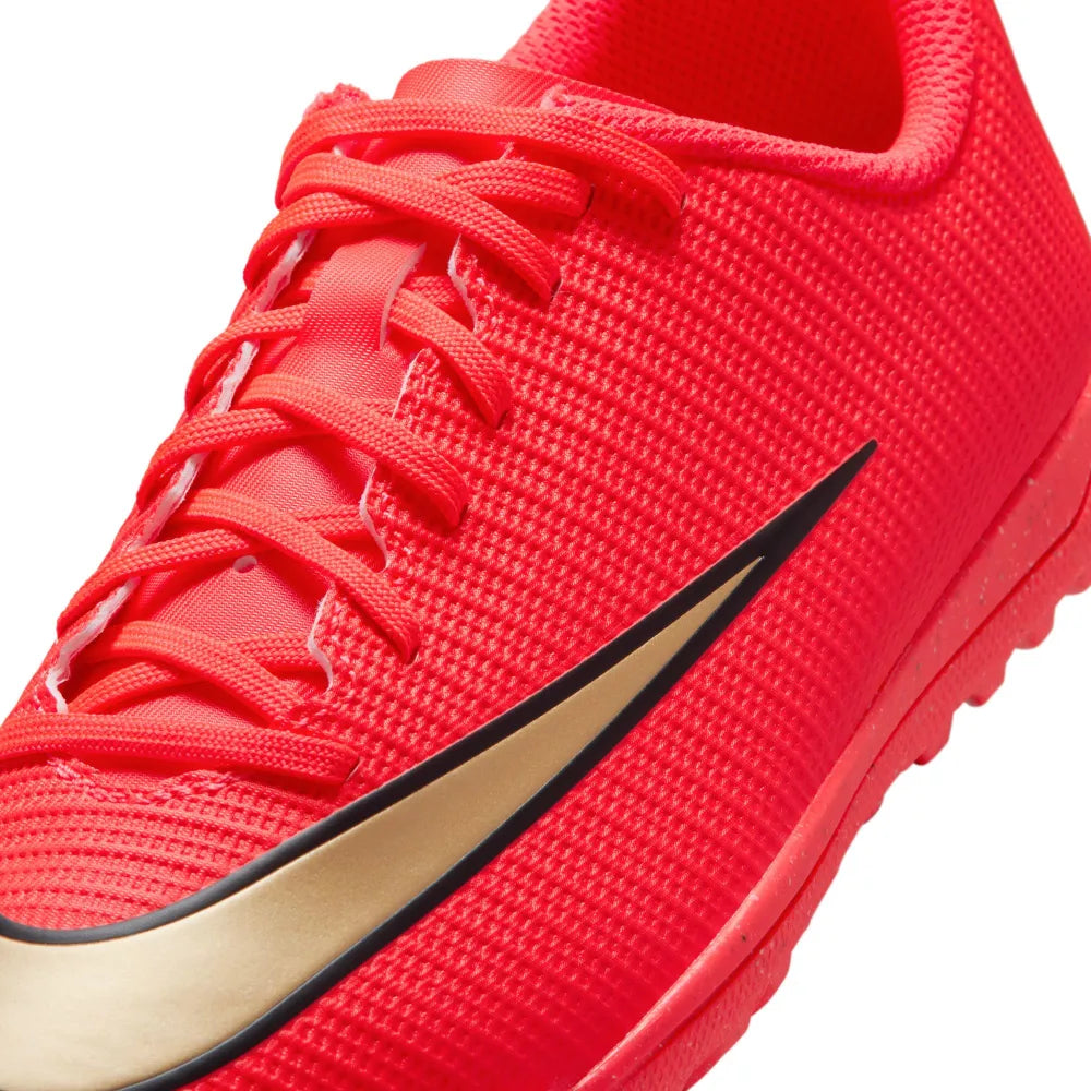 Nike Big Kids ' Jr. Mercurial Vapor 17 Club Turf Low-Top Soccer Shoes