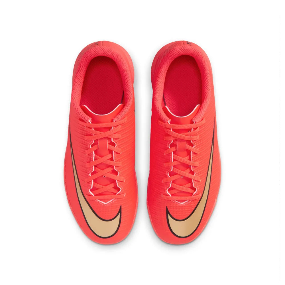 Nike Big Kids ' Jr. Mercurial Vapor 17 Club Turf Low-Top Soccer Shoes