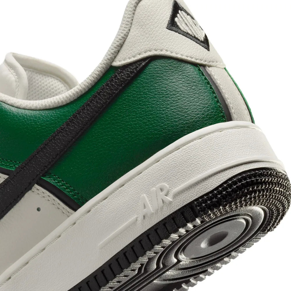 Nike Men's Air Force 1 '07 LV8 Shoes