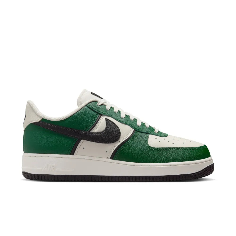 Nike Men's Air Force 1 '07 LV8 Shoes