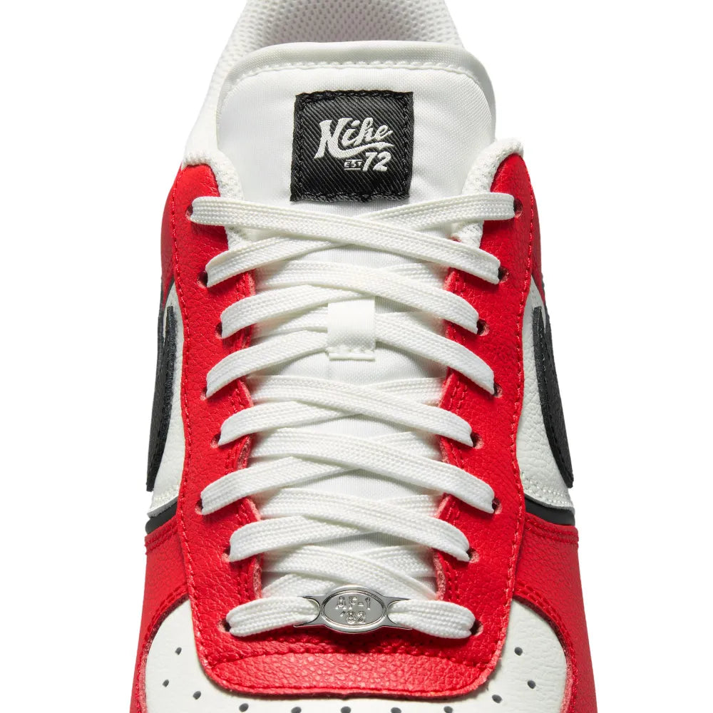 Nike Men's Air Force 1 '07 LV8 Shoes
