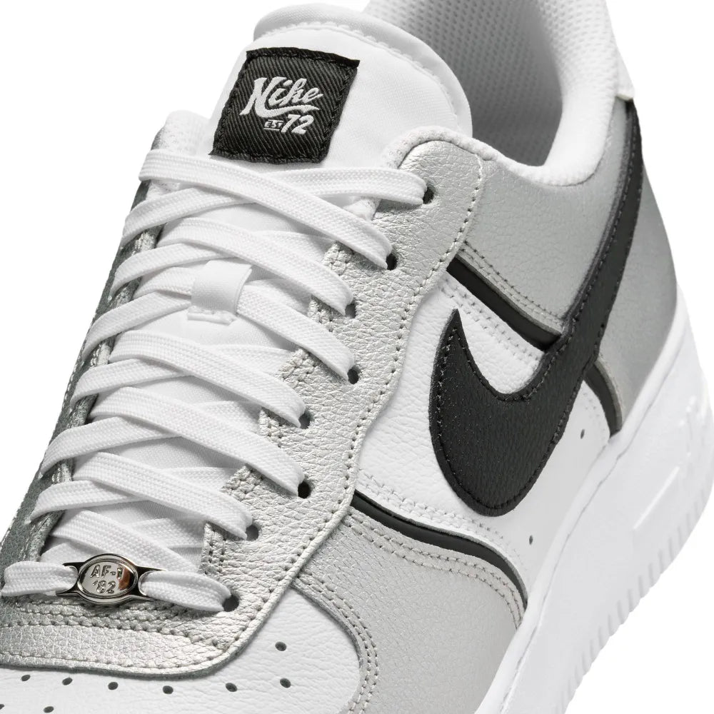 Nike Men's Air Force 1 '07 LV8 Shoes