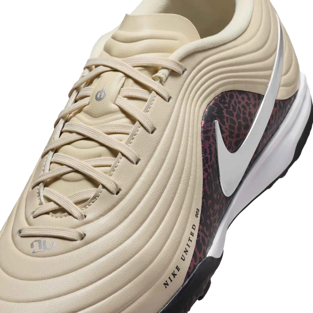 Nike Men's United Tiempo Maestro Academy Turf Low-Top Soccer Shoes