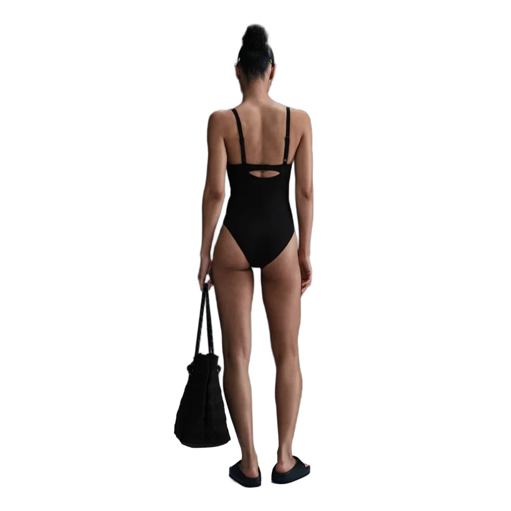 Nike Swim Women's  Essential V-Neck One Piece