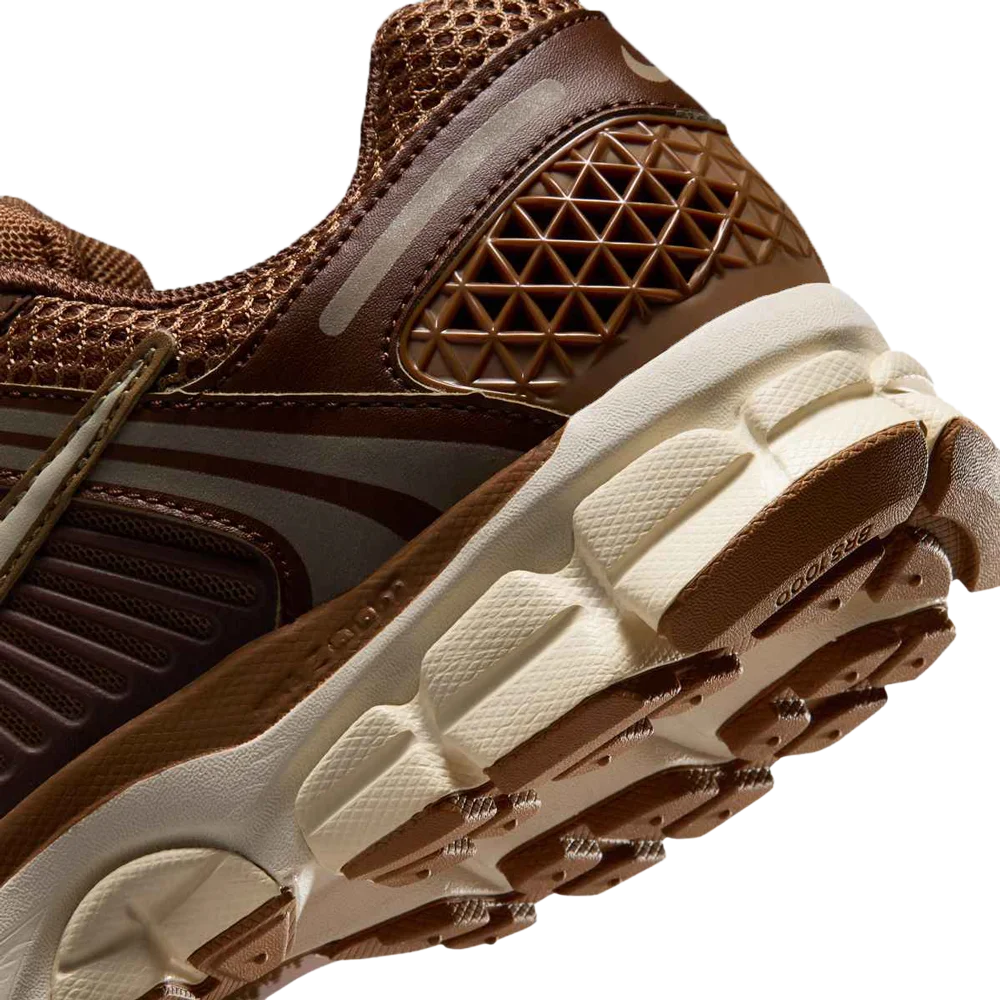 Nike Women's Zoom Vomero 5 Shoes with Reflective Accents