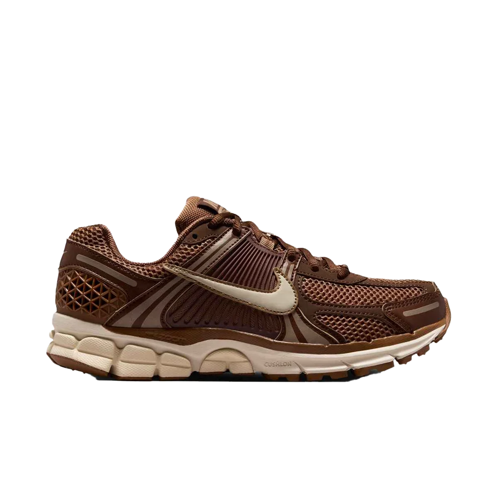 Nike Women's Zoom Vomero 5 Shoes with Reflective Accents