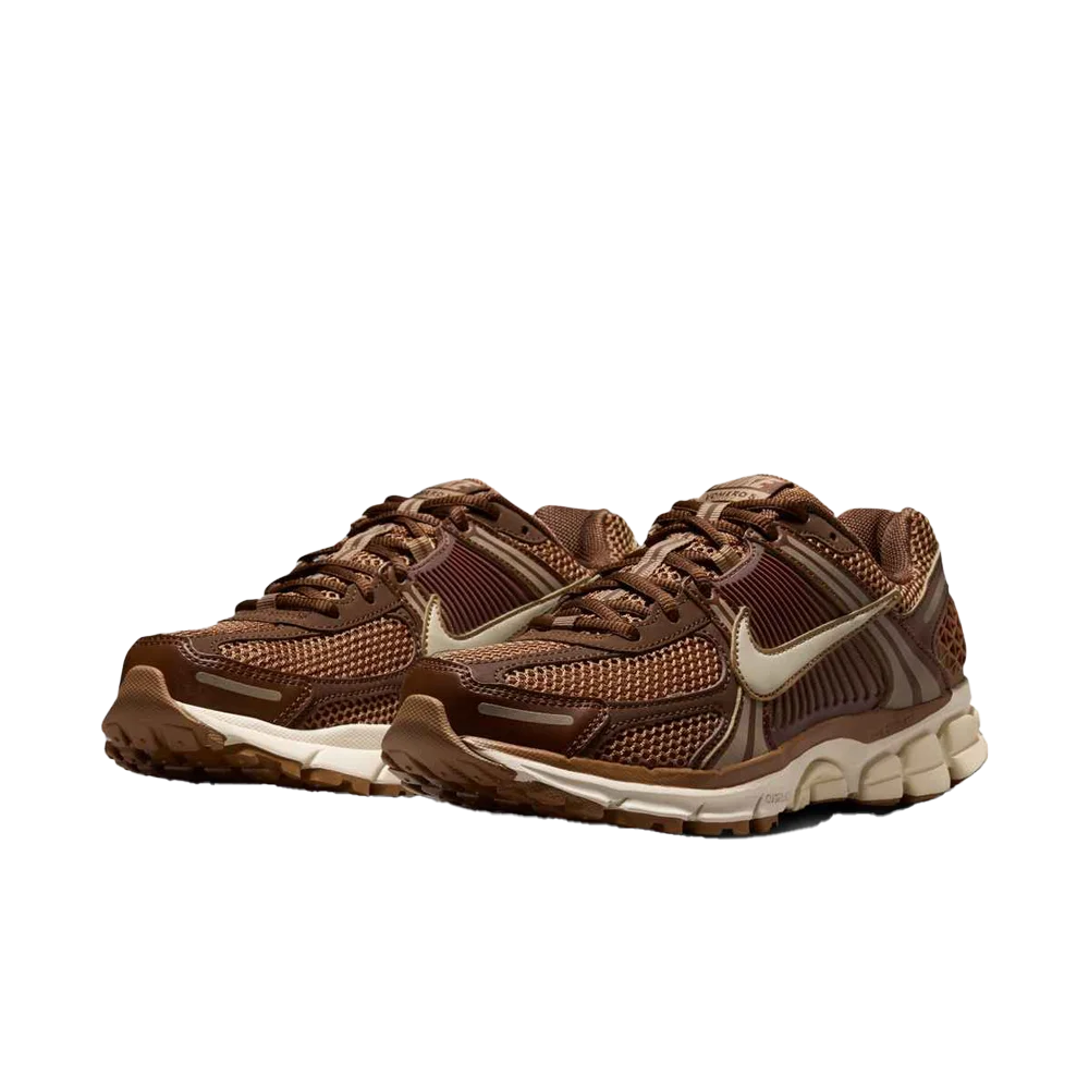 Nike Women's Zoom Vomero 5 Shoes with Reflective Accents