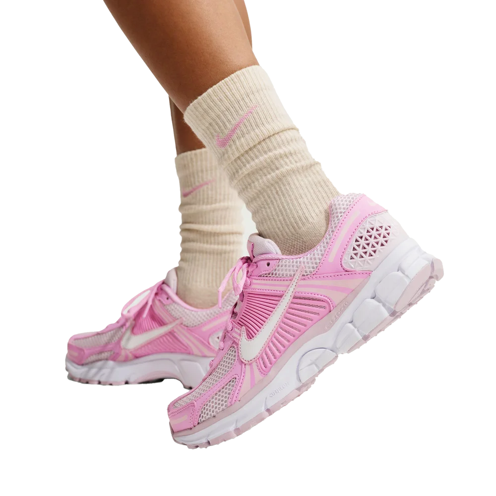Nike Women's Zoom Vomero 5 Shoes with Reflective Accents