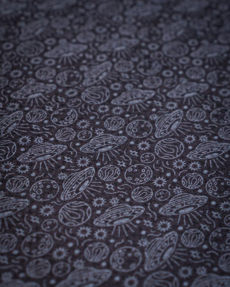 HEYDUDE - Black Hole Towel