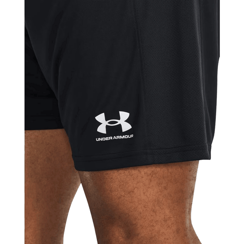 Pantalones cortos UA Challenger Knit de 7 pulgadas para hombre 