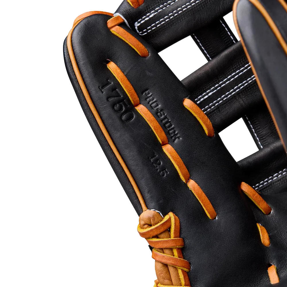 Wilson 2026 A2000 Classic 1750 Black/Sadd